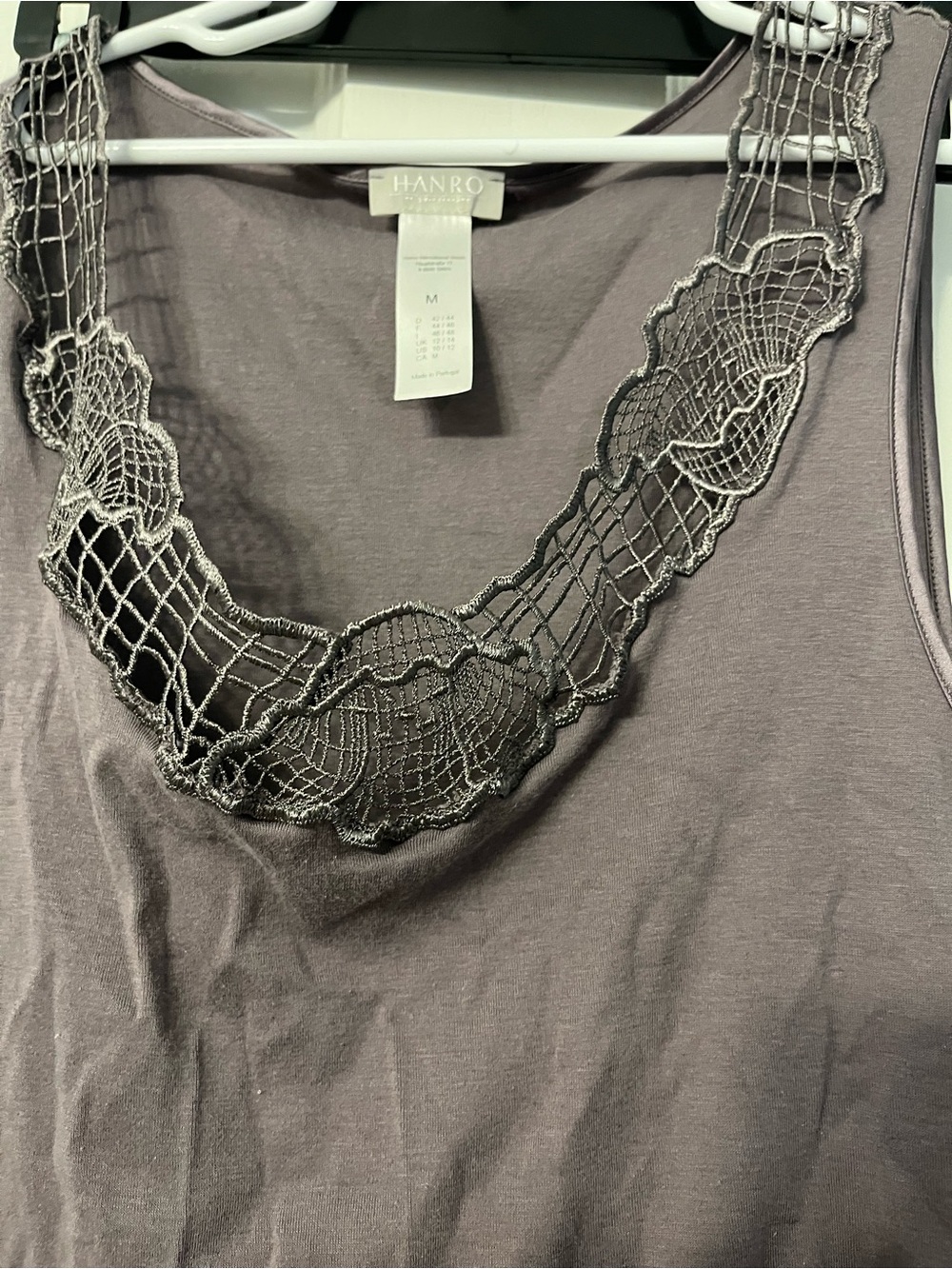 Hanro of Switzerland Lace-Trim Sleeveless Tank Top - Purple Medium Cotton - Picture 2 of 4